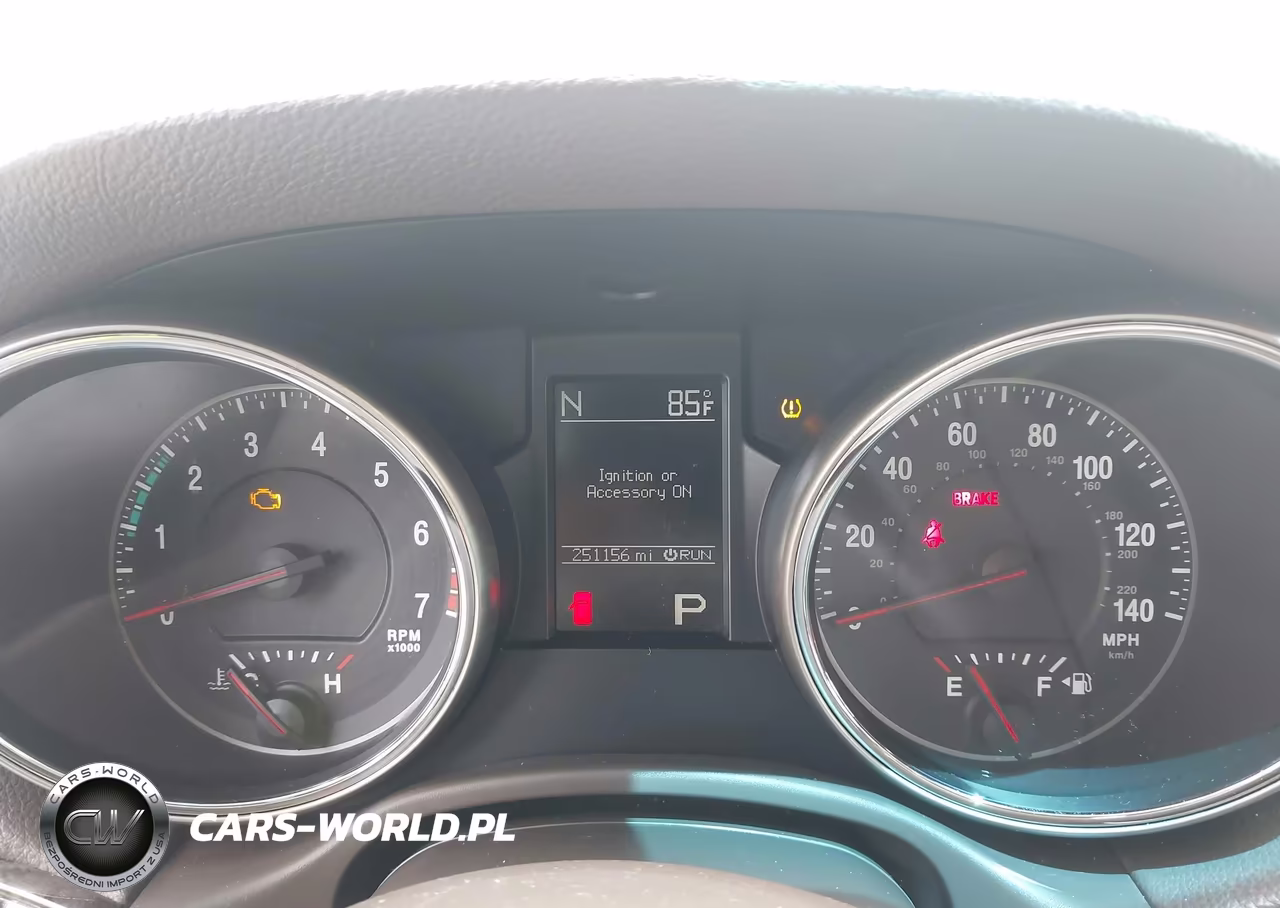 2011 Jeep Grand Cherokee Laredo VIN:1J4RR4GG2BC739115 - 7