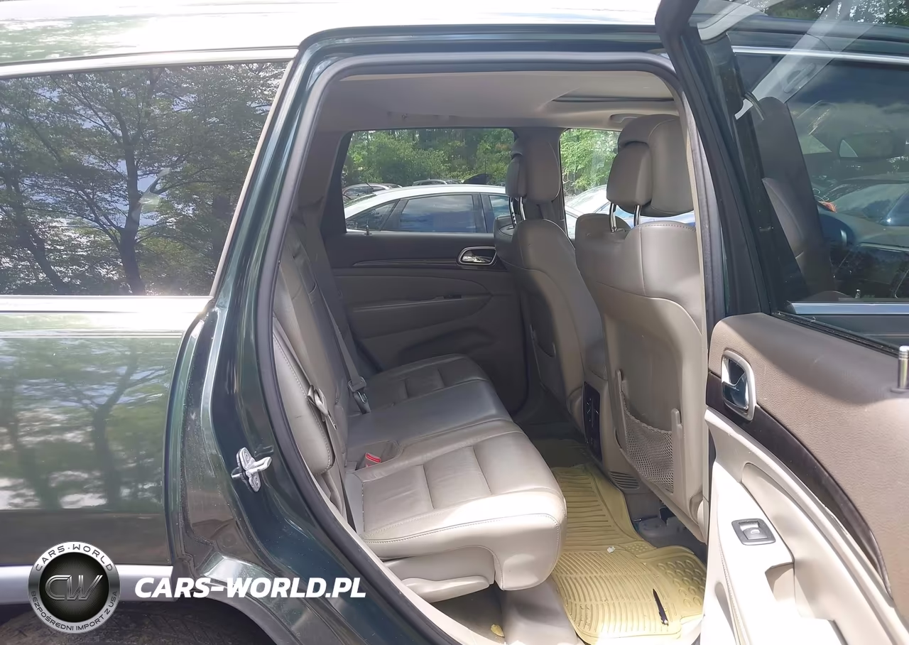 2011 Jeep Grand Cherokee Laredo VIN:1J4RR4GG2BC739115 - 8