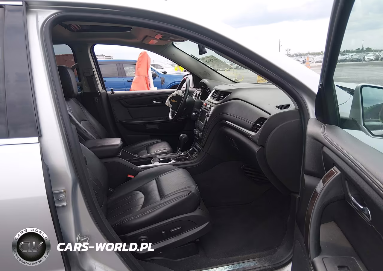 2017 Chevrolet Traverse Premier VIN:1GNKVJKD0HJ176172 - 5