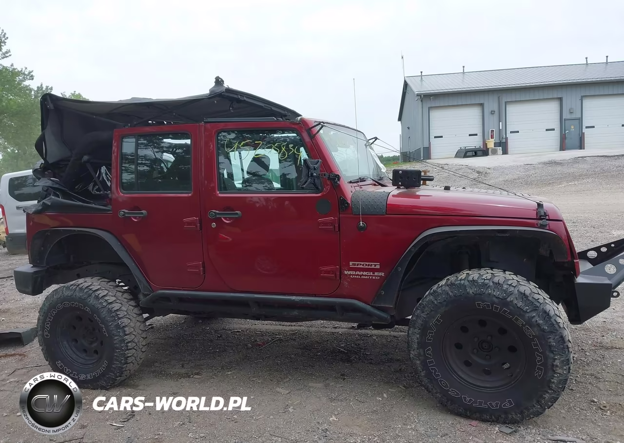 2012 Jeep Wrangler Unlimited Sport VIN:1C4BJWDG4CL227856 - 13