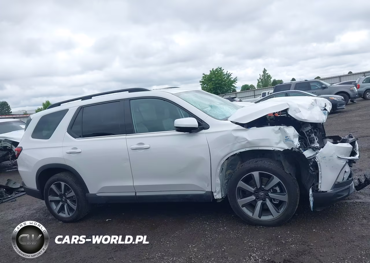 2025 Honda Pilot Elite VIN:5FNYG1H84SB159655 - 13