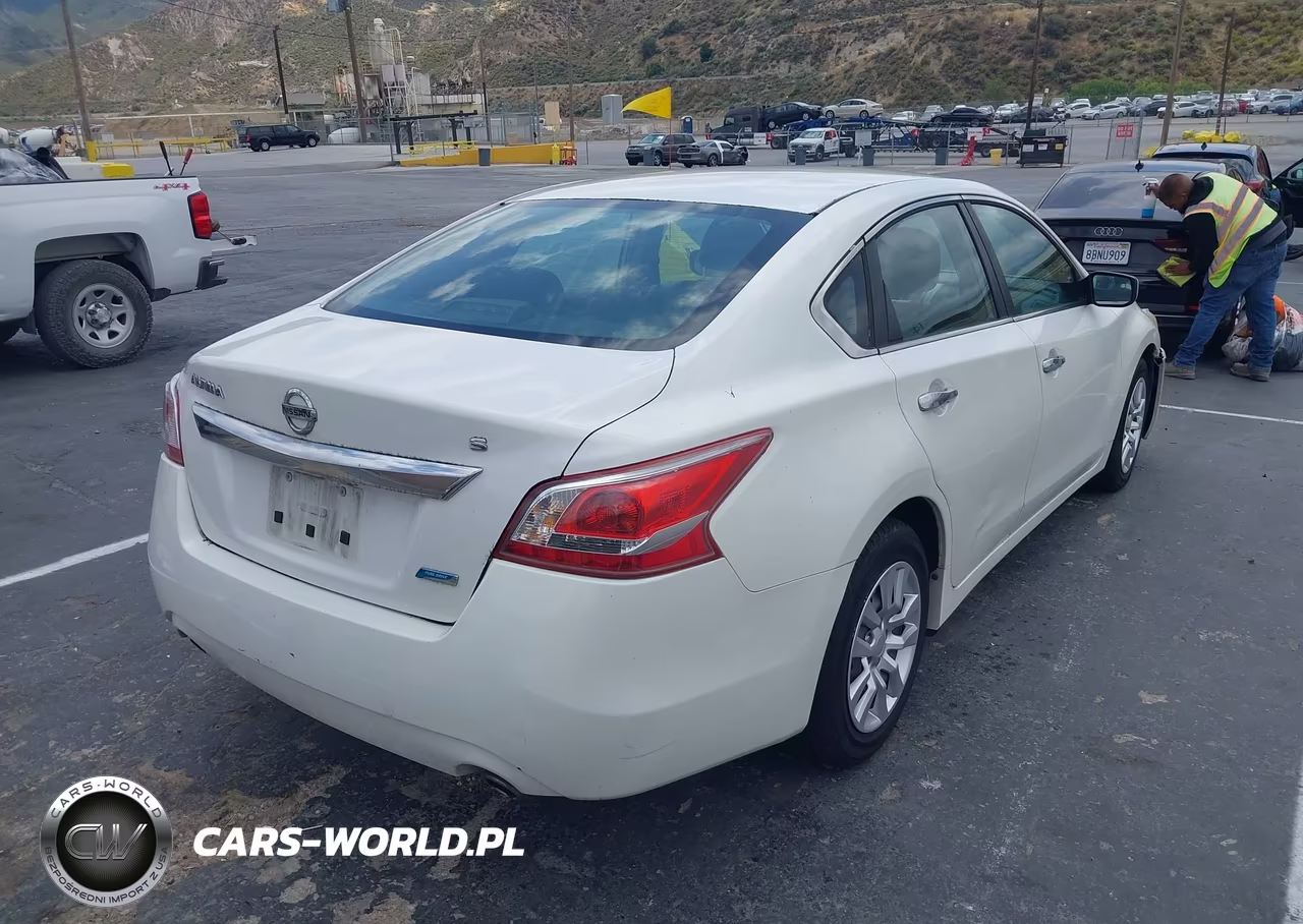 2013 Nissan Altima 2.5 S VIN:1N4AL3AP7DN534216 - 4