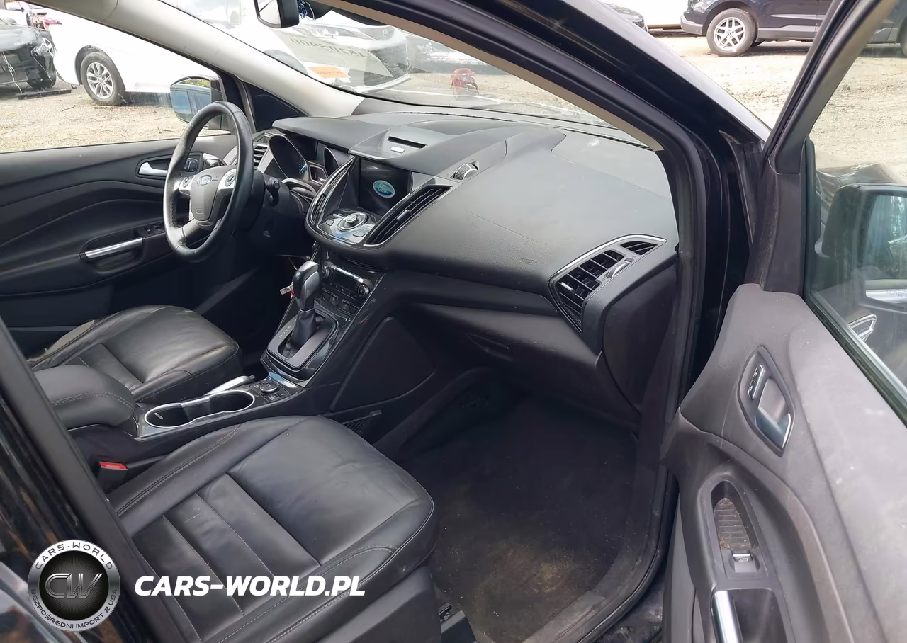 2016 Ford Escape Titanium VIN:1FMCU0JX4GUA20330 - 5