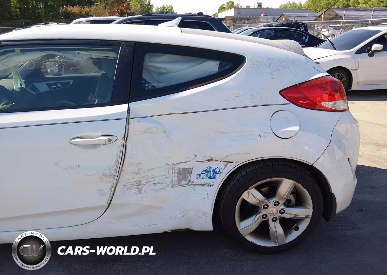 2013 Hyundai Veloster Base W-Gray VIN:KMHTC6AD9DU121189 - 6