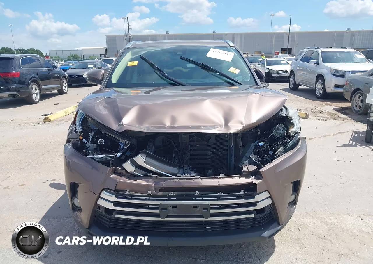 2017 Toyota Highlander Limited VIN:5TDYZRFH3HS225631 - 12