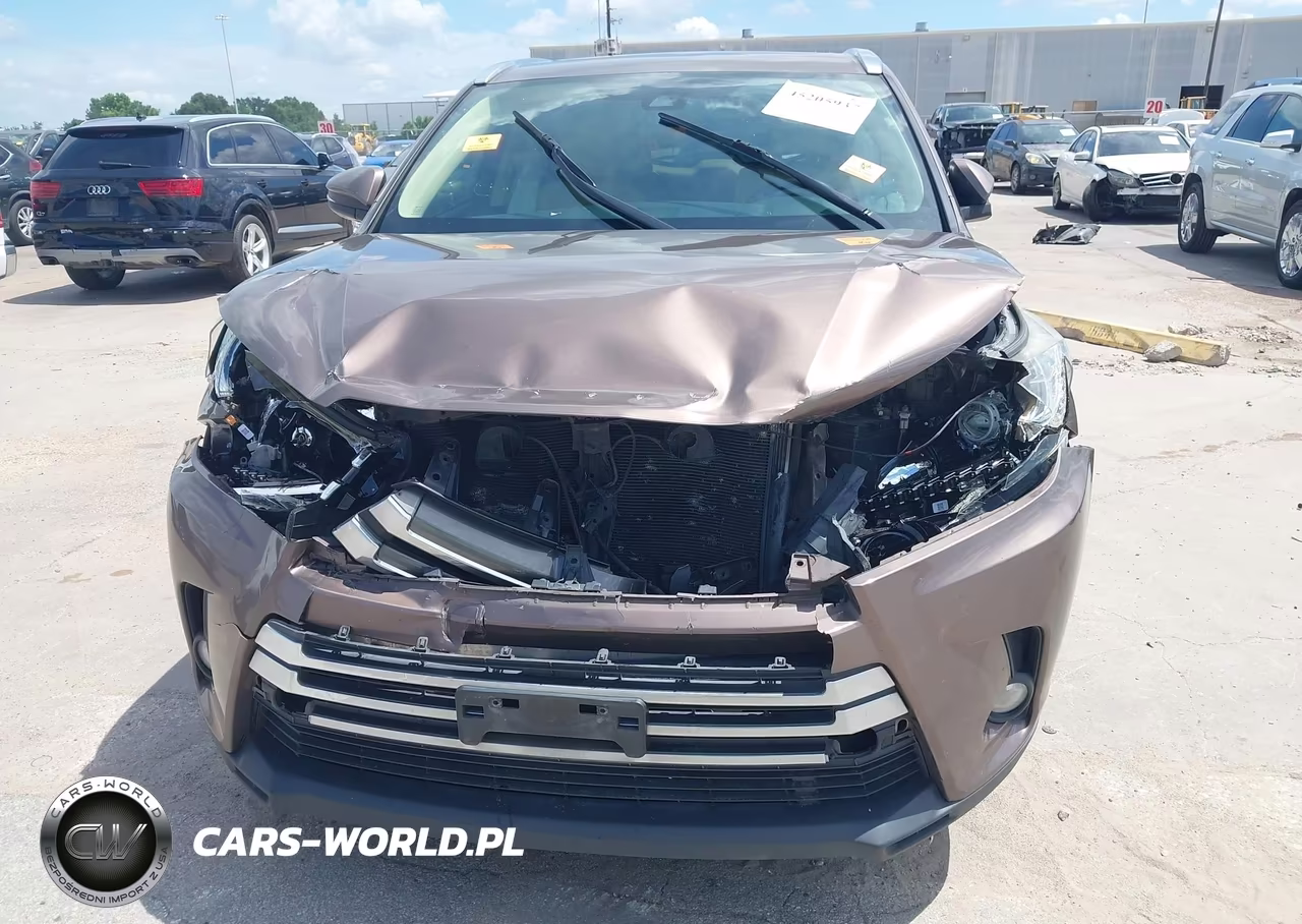 2017 Toyota Highlander Limited VIN:5TDYZRFH3HS225631 - 6