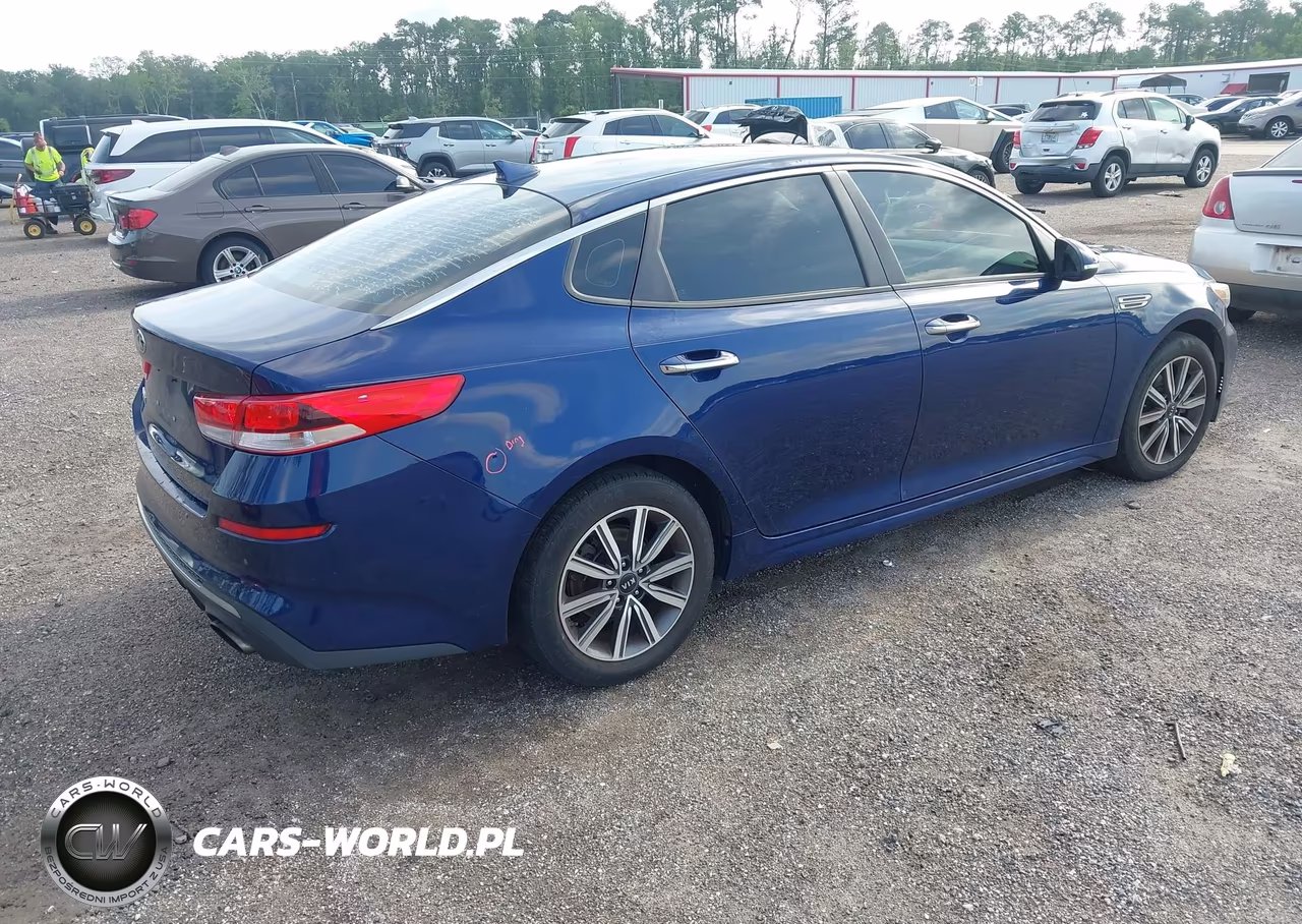 2019 Kia Optima Lx VIN:5XXGT4L38KG373288 - 4