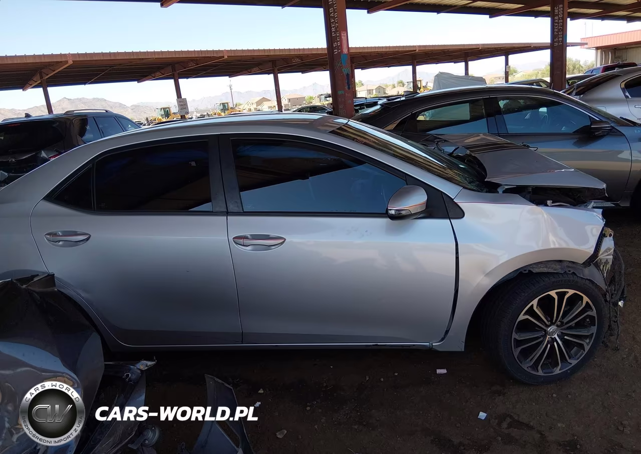 2015 Toyota Corolla S Plus VIN:5YFBURHE4FP261549 - 14