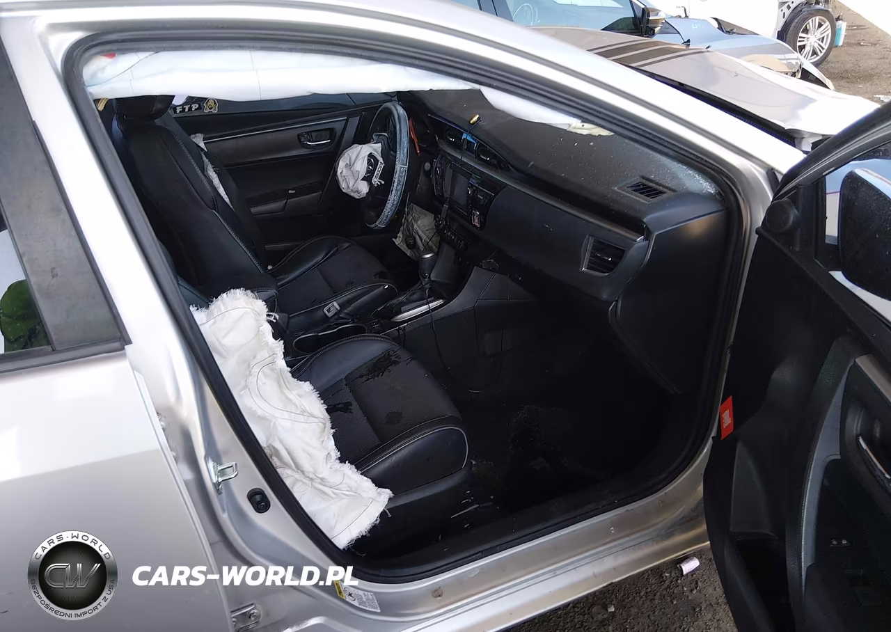 2015 Toyota Corolla S Plus VIN:5YFBURHE4FP261549 - 5