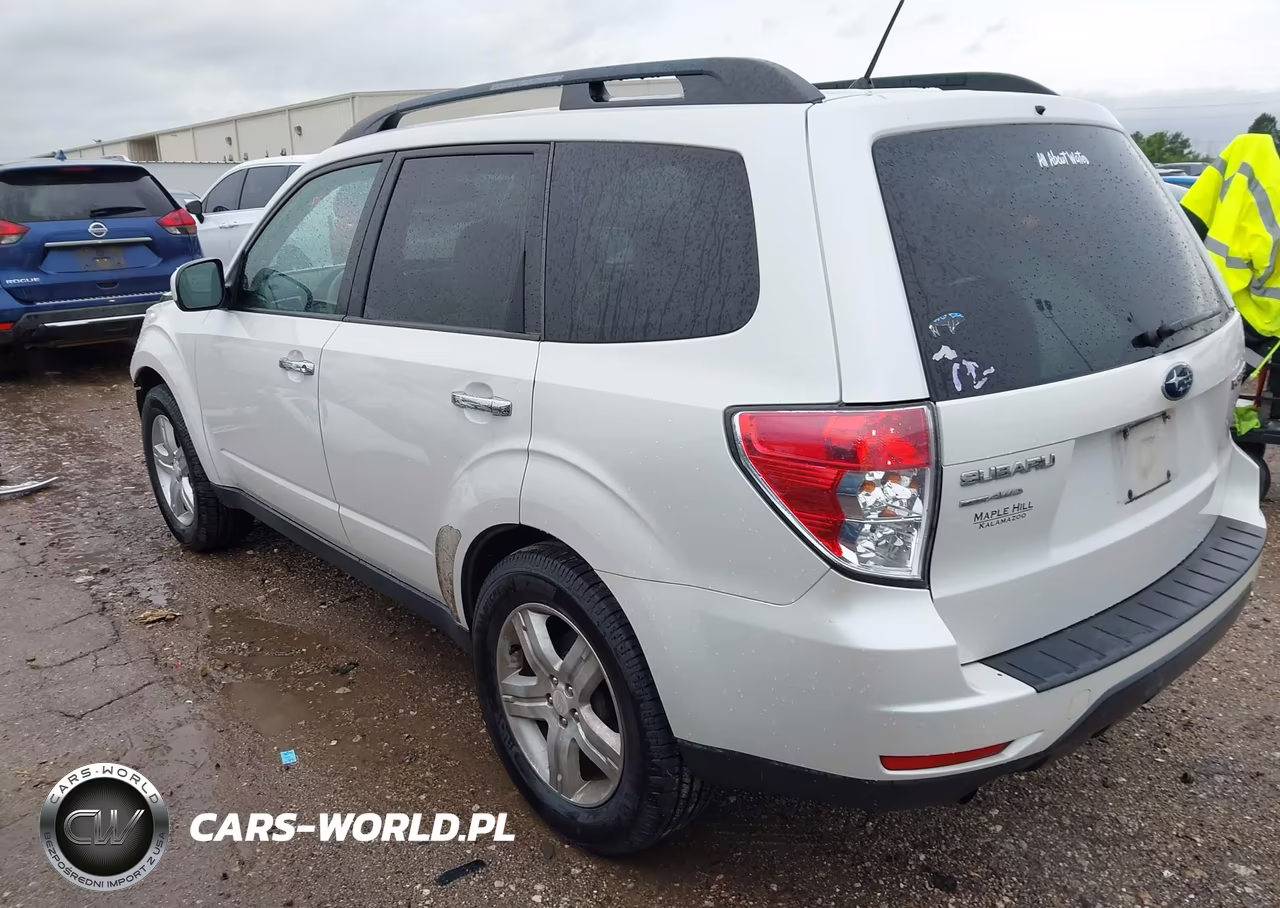 2010 Subaru Forester 2.5X Premium VIN:JF2SH6CC8AH798827 - 3