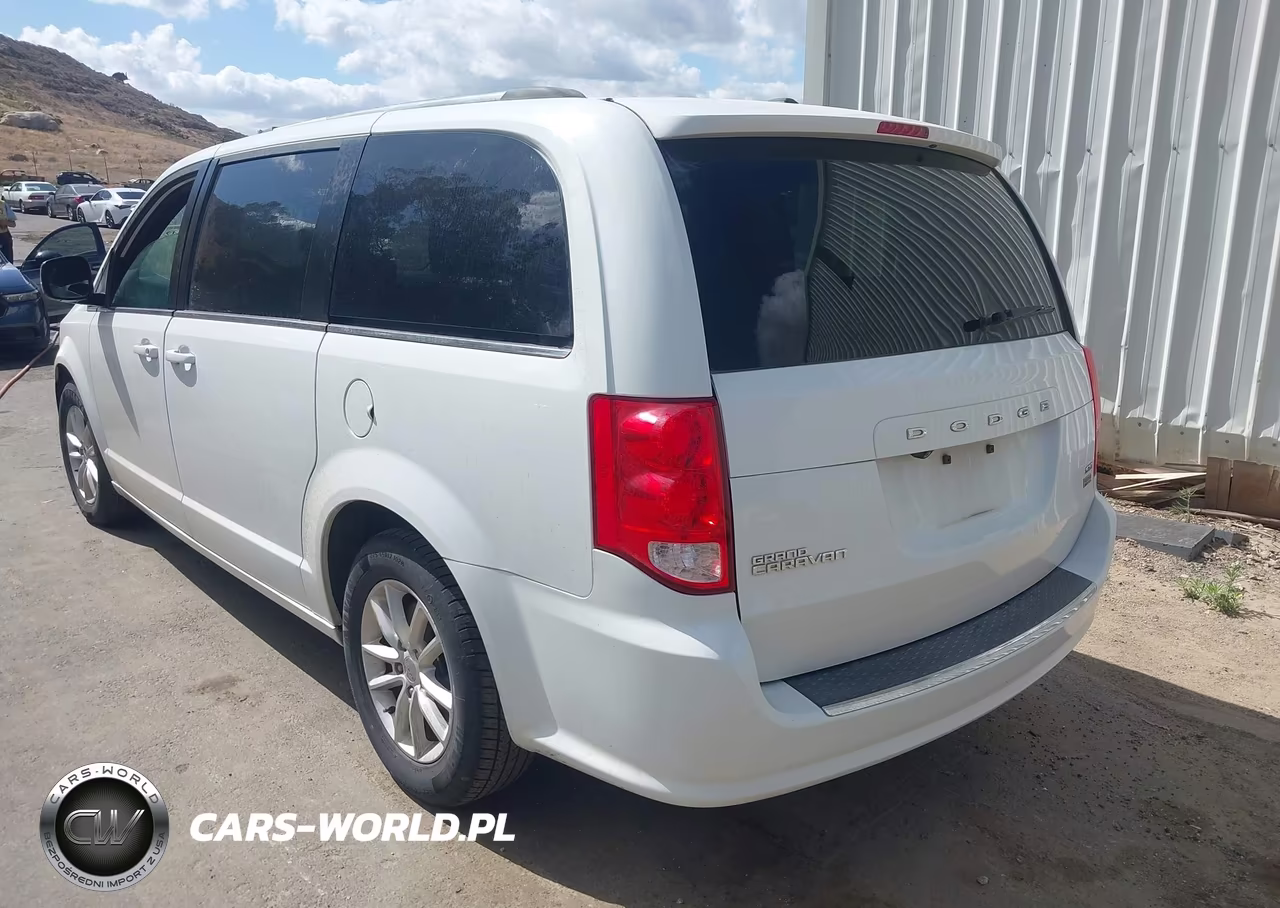 2018 Dodge Grand Caravan Sxt VIN:2C4RDGCG2JR265507 - 3