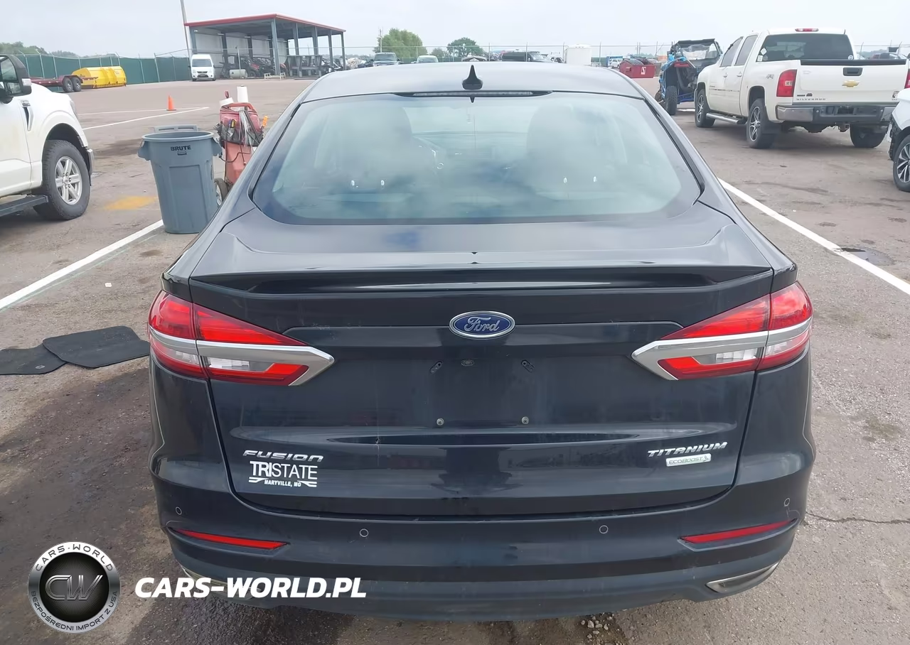 2019 Ford Fusion Titanium VIN:3FA6P0K95KR276197 - 16