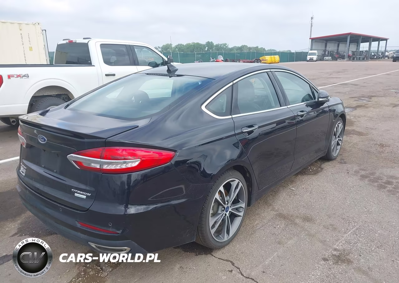 2019 Ford Fusion Titanium VIN:3FA6P0K95KR276197 - 4