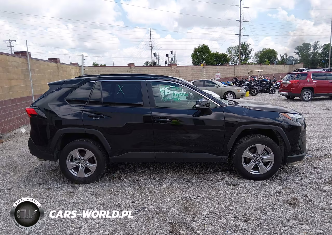 2025 Toyota Rav4 Xle VIN:2T3P1RFV3SC501385 - 13