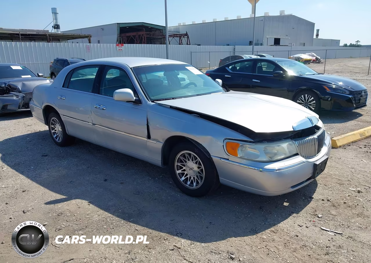 2000 Lincoln Town Car Signature – zdjęcie 1 z 18