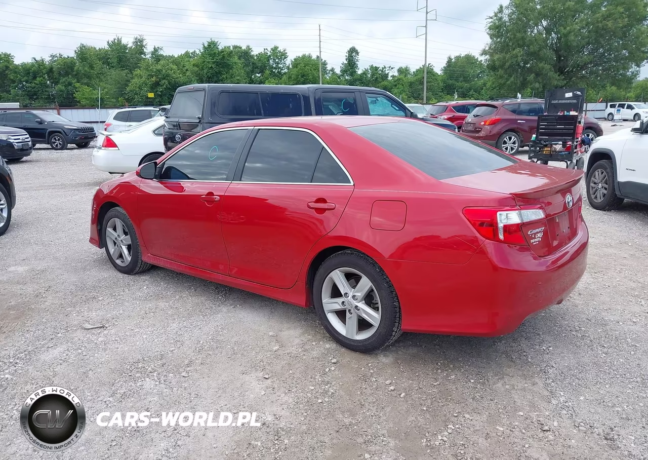 2014 Toyota Camry Se VIN:4T1BF1FK3EU770405 - 3