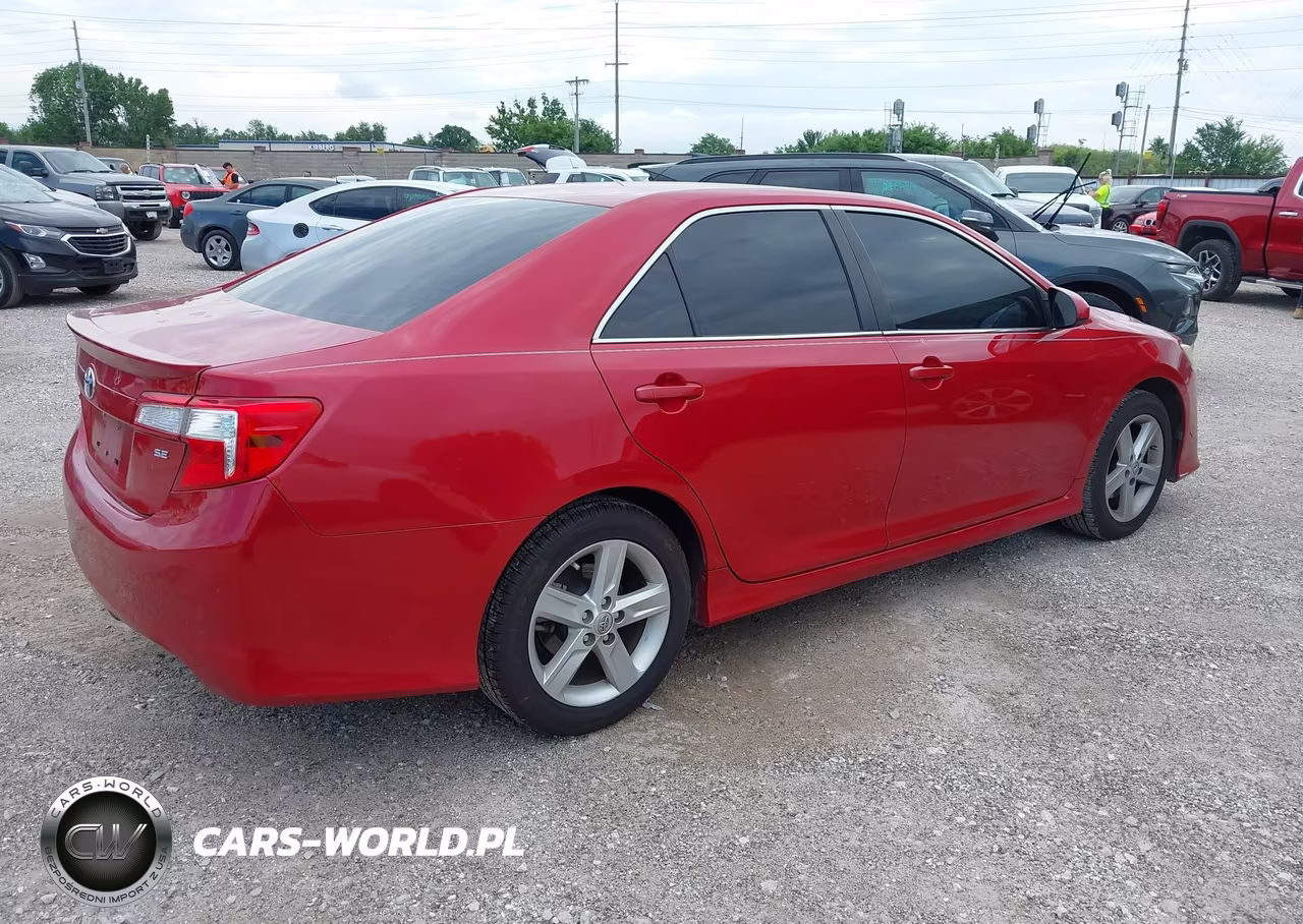 2014 Toyota Camry Se VIN:4T1BF1FK3EU770405 - 4