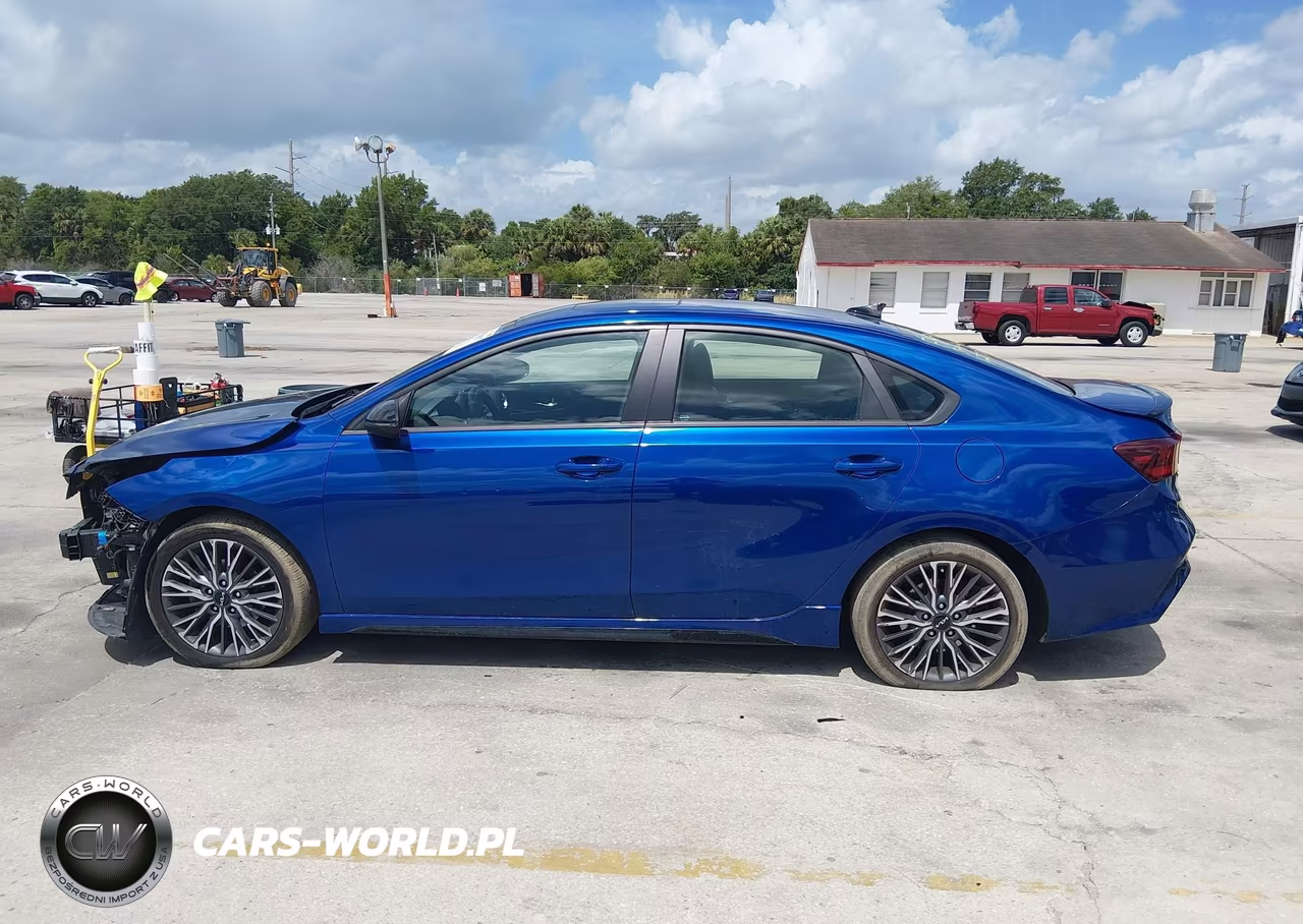 2024 Kia Forte Gt-Line VIN:3KPF54AD2RE776218 - 15
