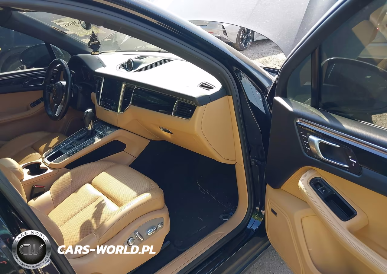 2018 Porsche Macan Sport Edition VIN:WP1AA2A51JLB11064 - 5