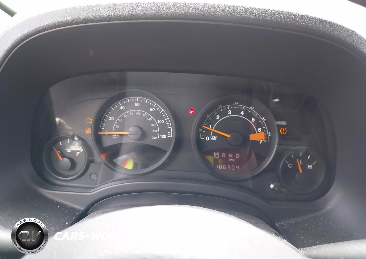 2016 Jeep Patriot Latitude VIN:1C4NJRFB4GD535271 - 7