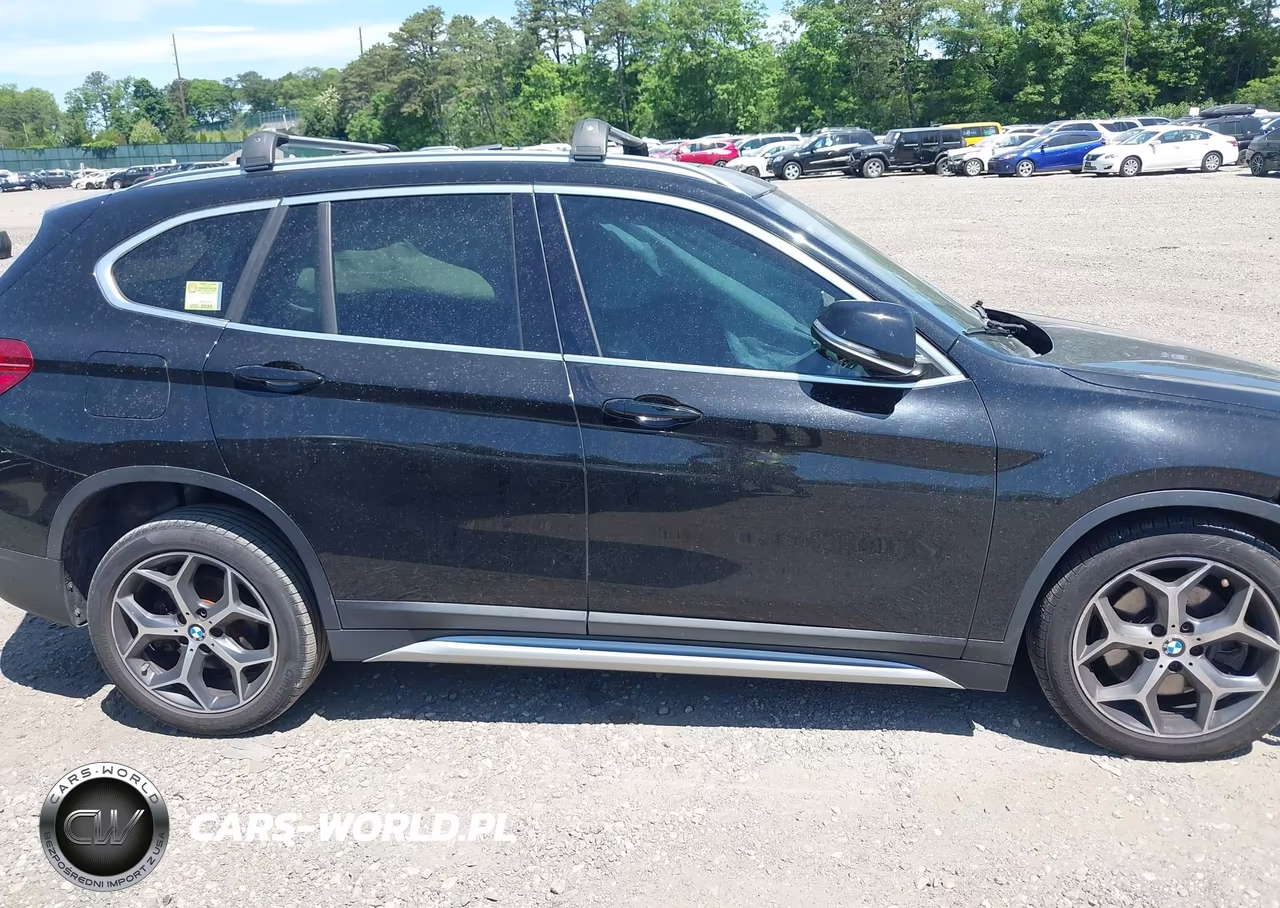 2018 BMW X1 xDrive28I VIN:WBXHT3C34J5L28806 - 13