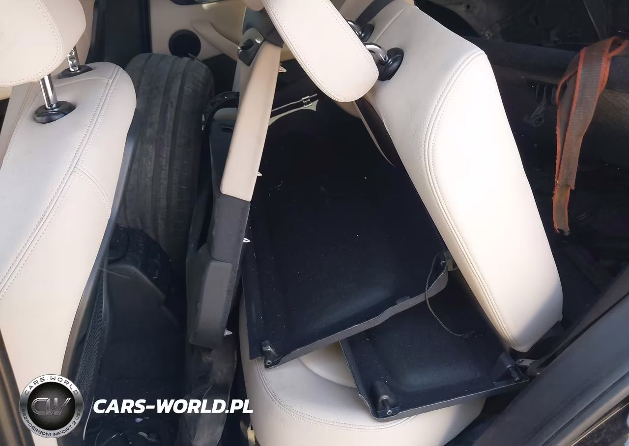 2018 BMW X1 xDrive28I VIN:WBXHT3C34J5L28806 - 8