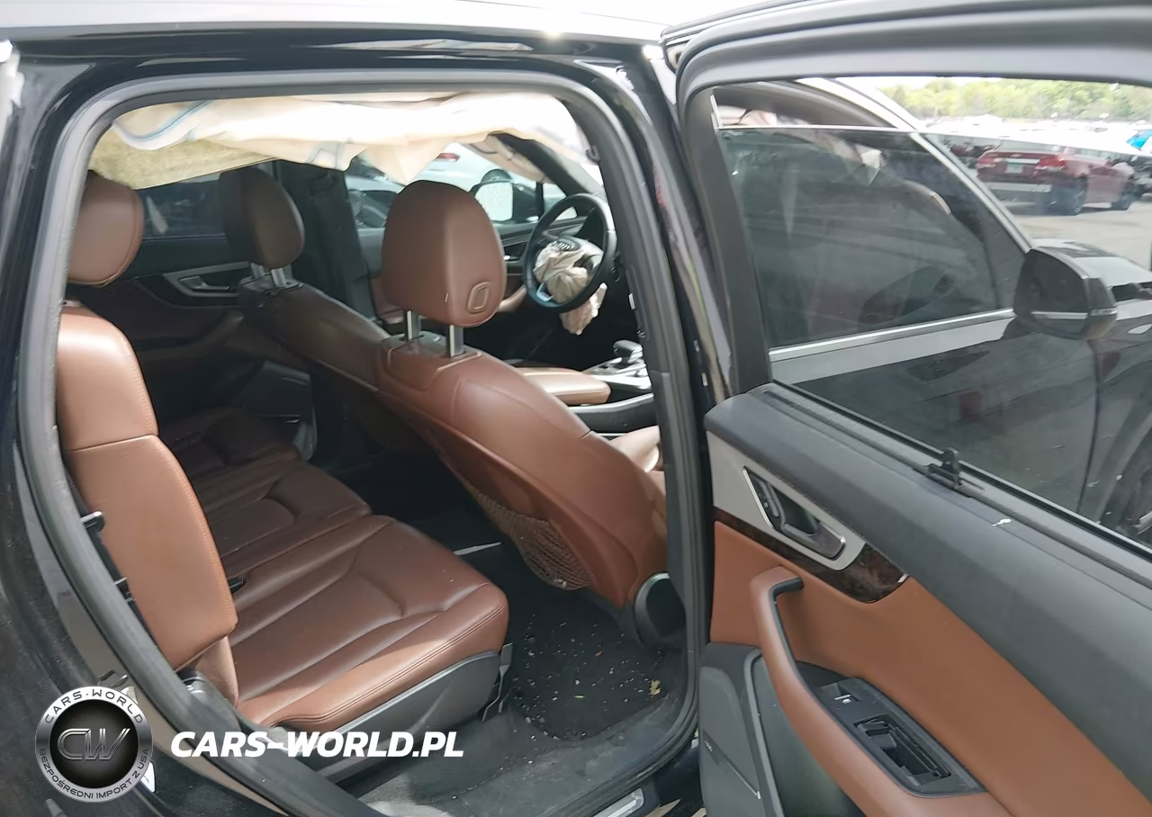 2019 Audi Q7 VIN:WA1LHAF70KD034204 - 8