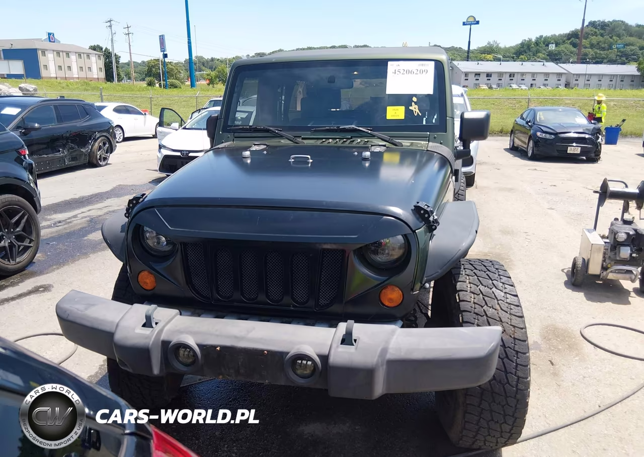 2008 Jeep Wrangler Unlimited X VIN:1J4GA39128L511108 - 12