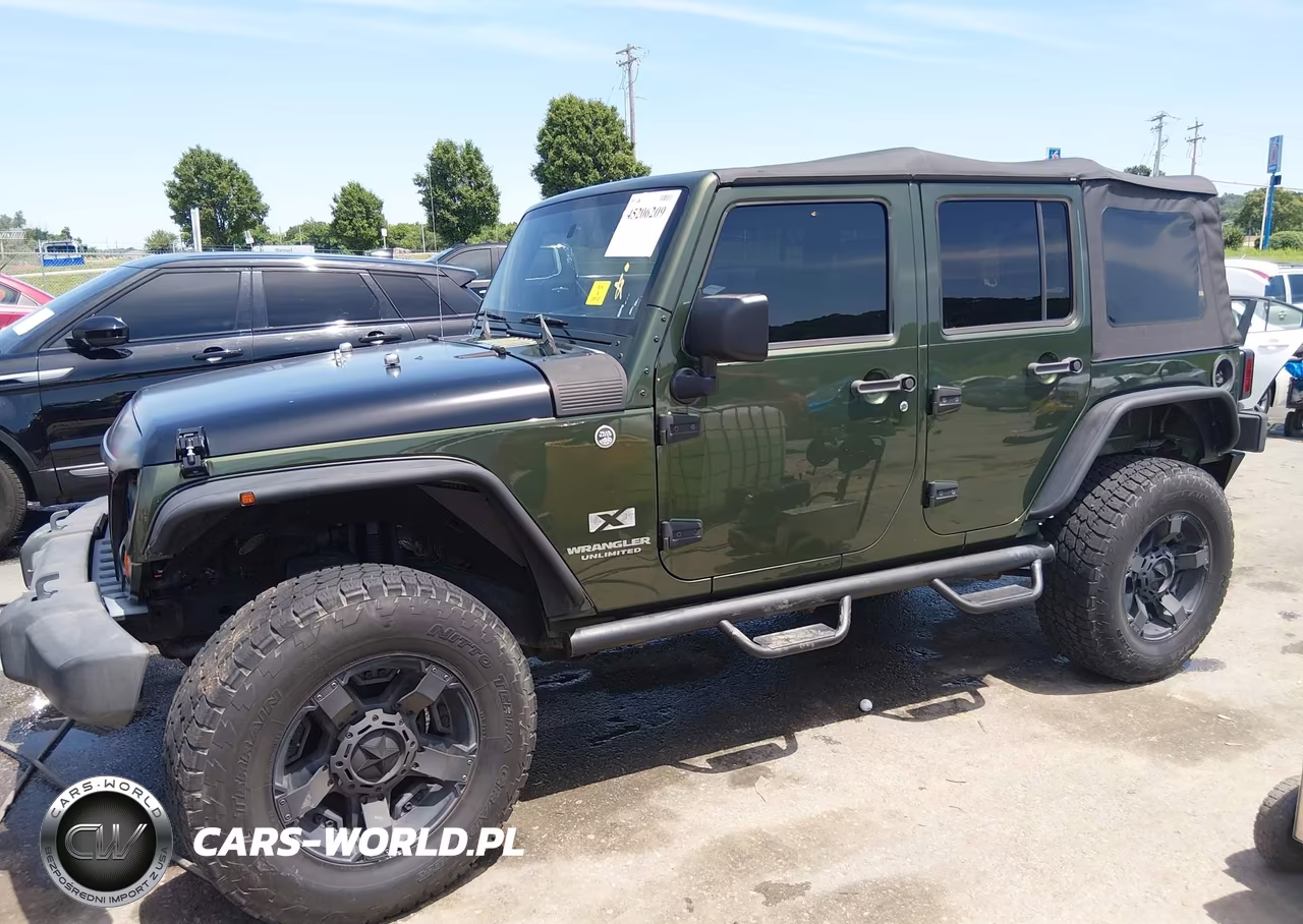 2008 Jeep Wrangler Unlimited X VIN:1J4GA39128L511108 - 18
