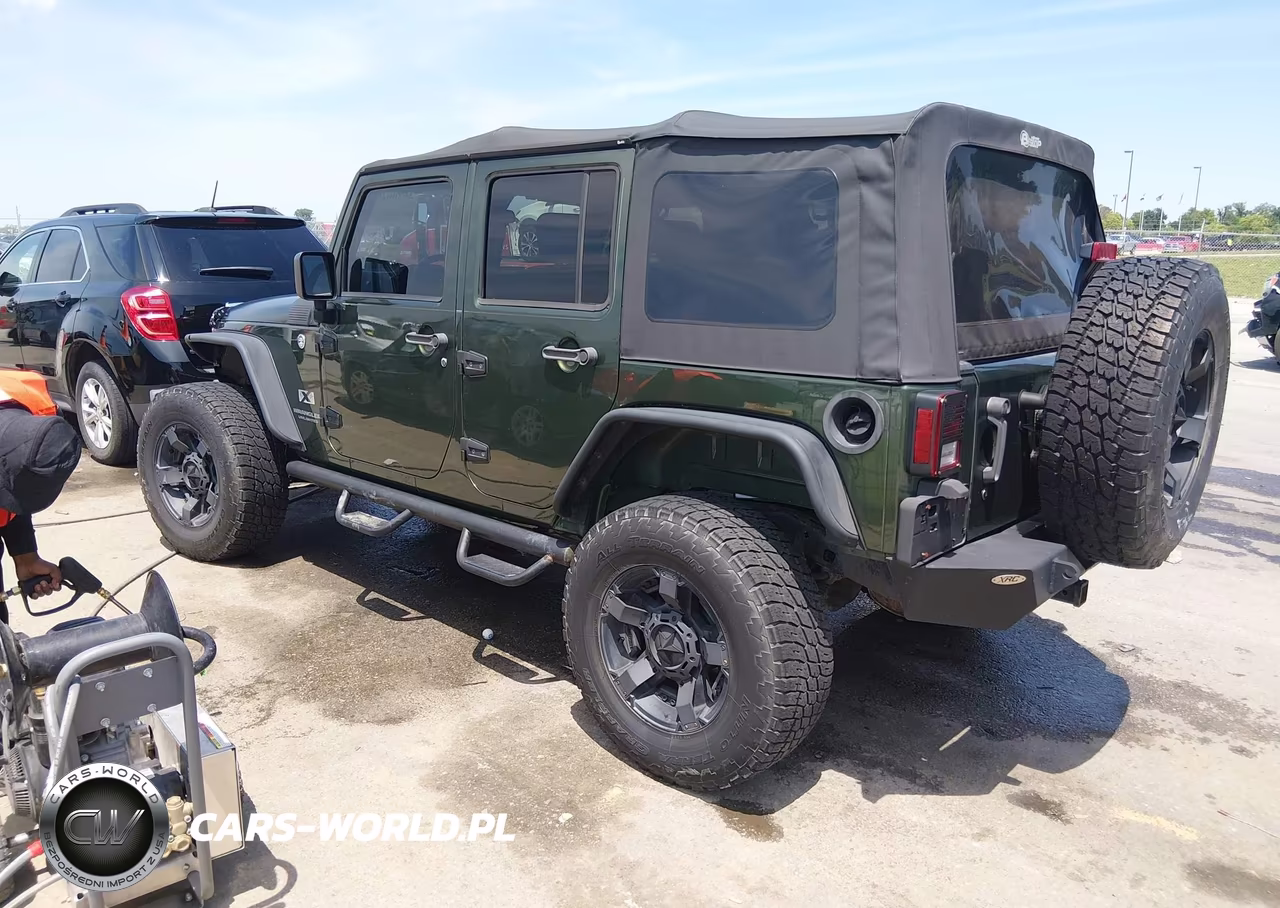 2008 Jeep Wrangler Unlimited X VIN:1J4GA39128L511108 - 3
