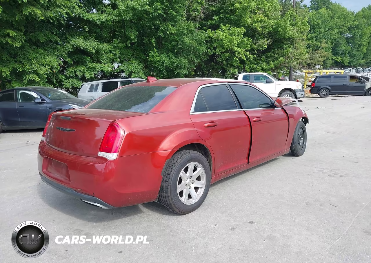 2015 Chrysler 300C VIN:2C3CCAEGXFH920856 - 4