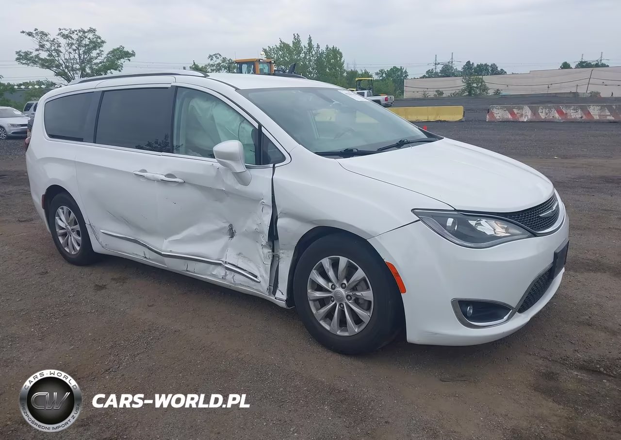 2019 Chrysler Pacifica Touring L – zdjęcie 1 z 17