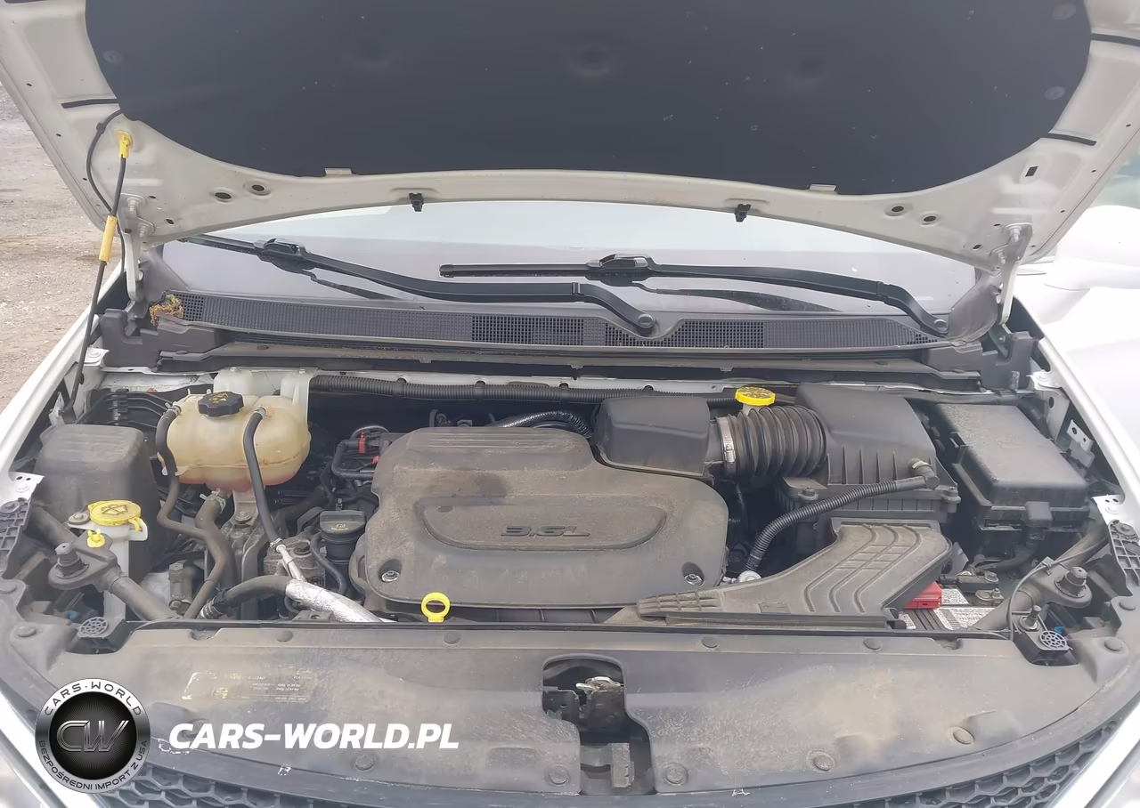 2019 Chrysler Pacifica Touring L VIN:2C4RC1BG0KR733186 - 10