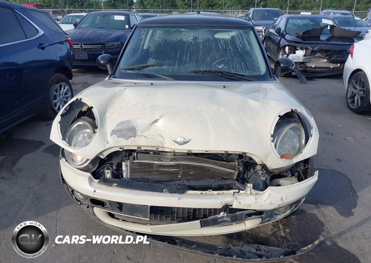 2007 Mini Cooper VIN:WMWMF33557TT59164 - 12
