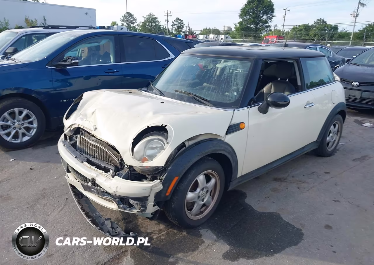 2007 Mini Cooper VIN:WMWMF33557TT59164 - 2