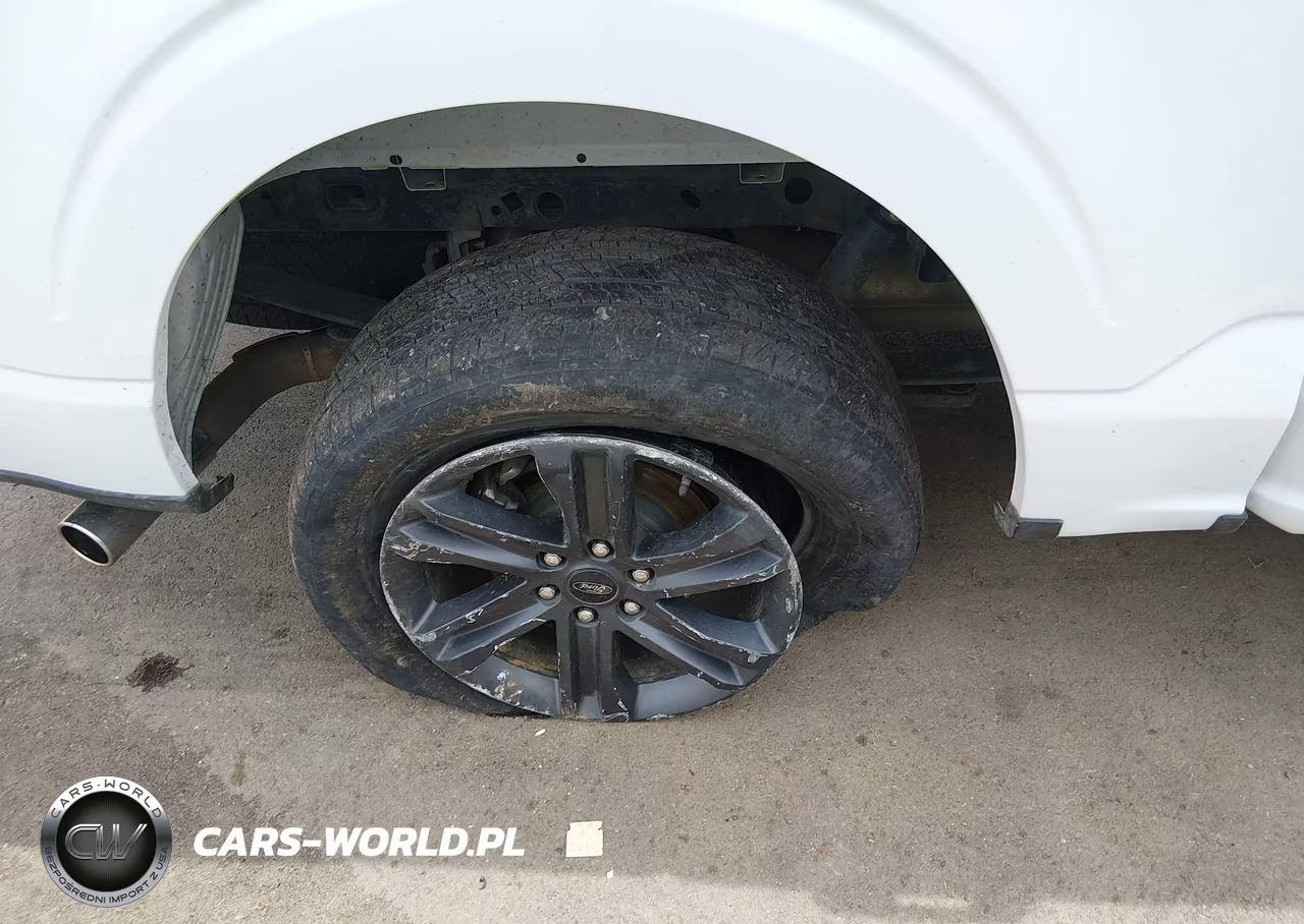 2023 Ford F-150 Xlt VIN:1FTEW1C58PFC09141 - 18