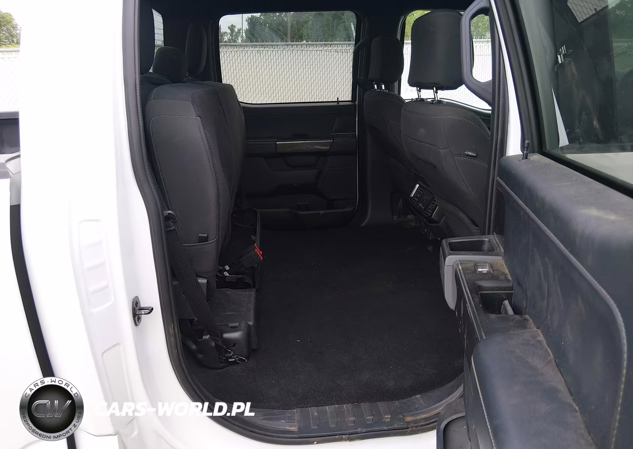 2023 Ford F-150 Xlt VIN:1FTEW1C58PFC09141 - 8