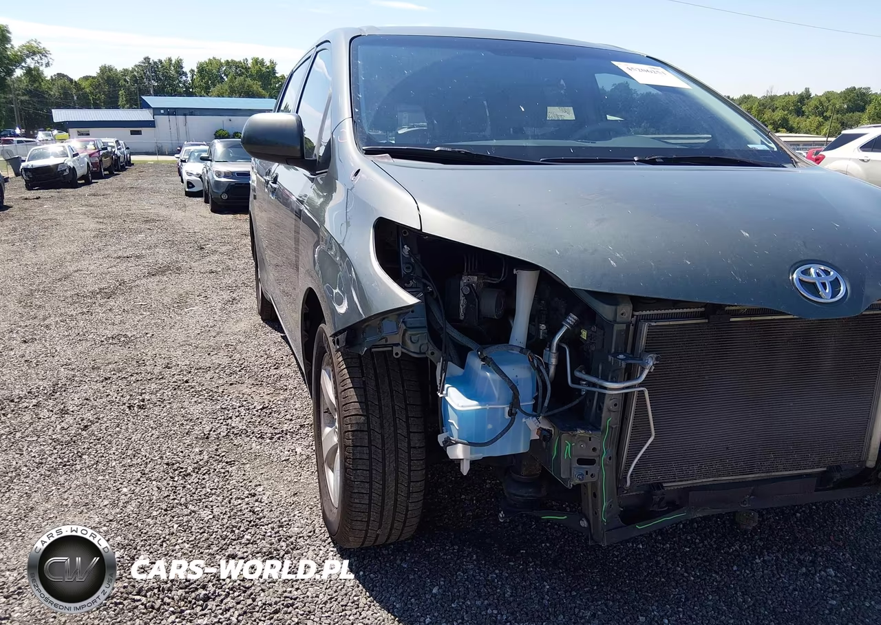 2013 Toyota Sienna Le V6 8 Passenger VIN:5TDKK3DC3DS399241 - 18