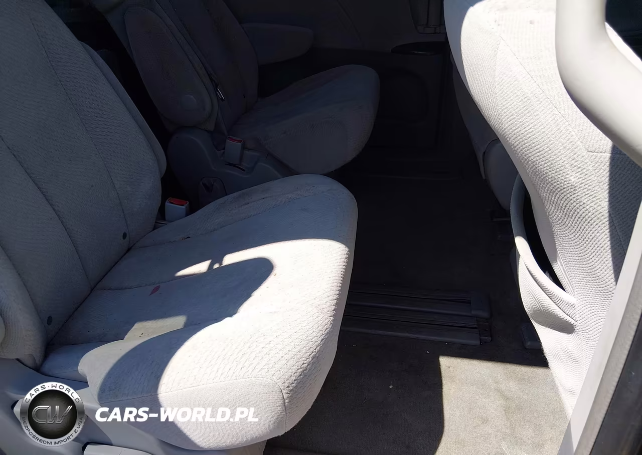 2013 Toyota Sienna Le V6 8 Passenger VIN:5TDKK3DC3DS399241 - 8