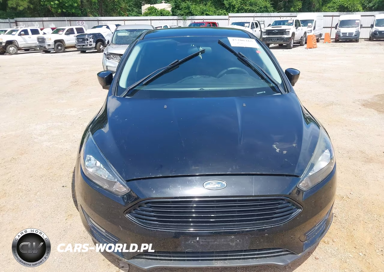 2018 Ford Focus Se VIN:1FADP3F27JL307078 - 12