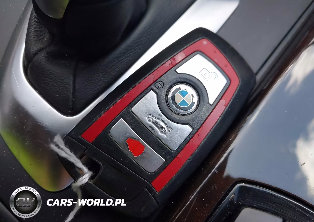 2016 BMW 328I xDrive VIN:WBA8E3G5XGNU03016 - 11