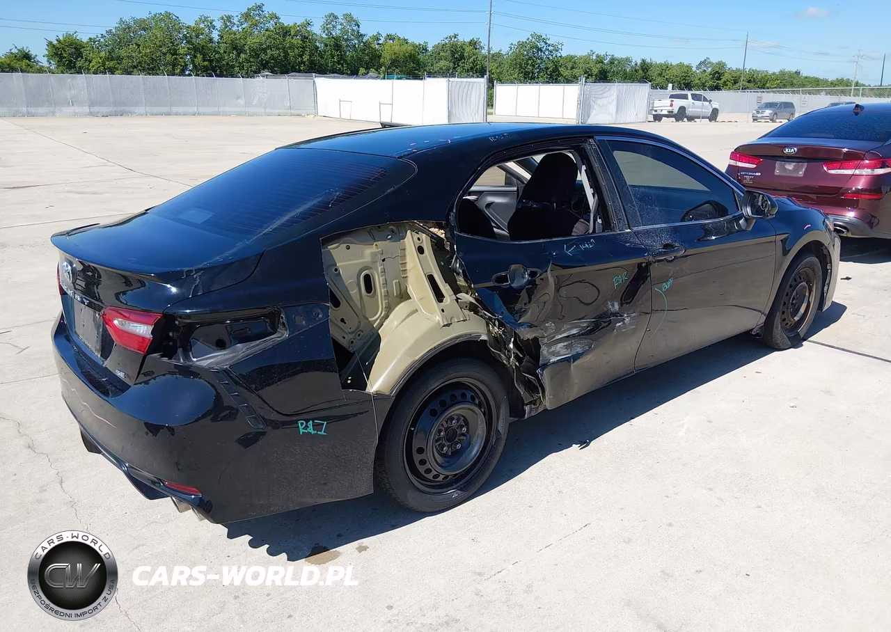 2018 Toyota Camry Se VIN:4T1B11HK7JU107358 - 4