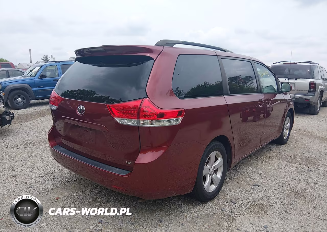 2013 Toyota Sienna Le V6 8 Passenger VIN:5TDKK3DC5DS371229 - 4