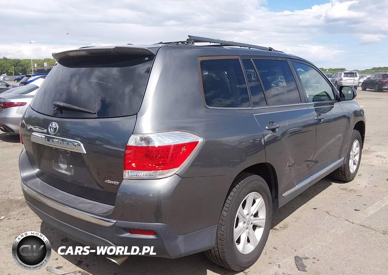2012 Toyota Highlander Base V6 VIN:5TDBK3EH1CS095446 - 4