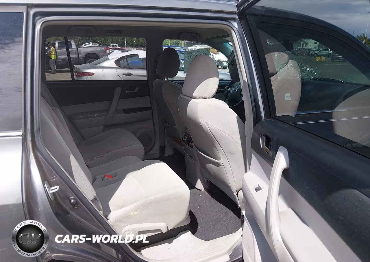 2012 Toyota Highlander Base V6 VIN:5TDBK3EH1CS095446 - 8