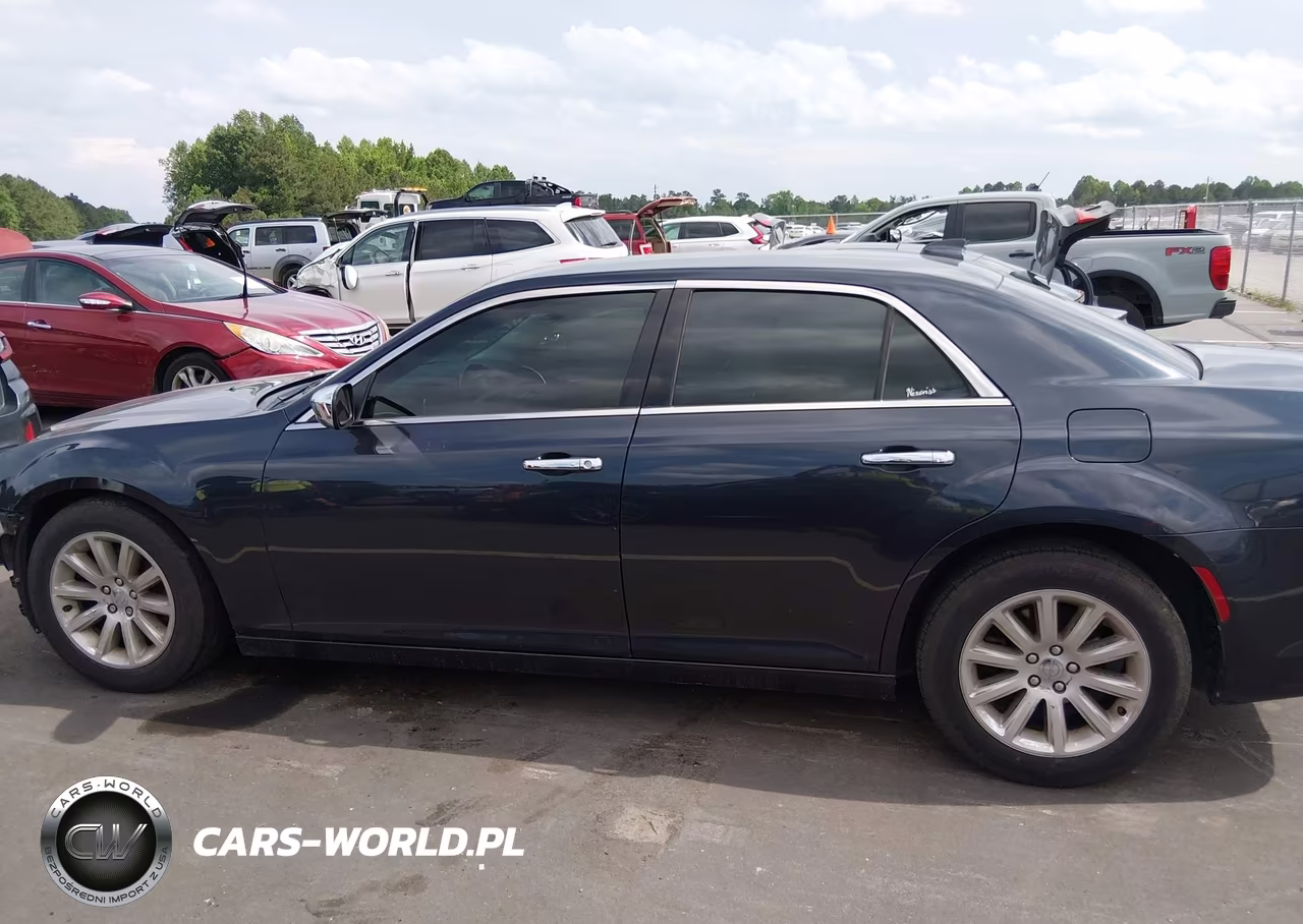 2018 Chrysler 300 Limited VIN:2C3CCAEG6JH123125 - 15