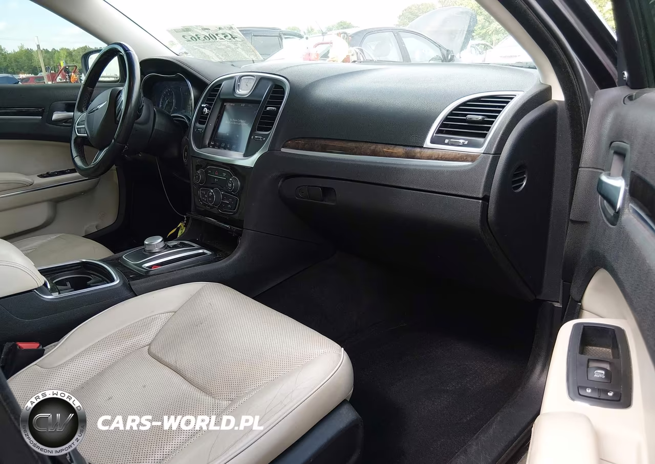 2018 Chrysler 300 Limited VIN:2C3CCAEG6JH123125 - 5