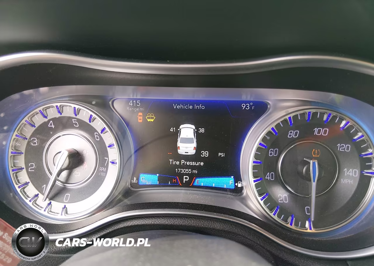 2018 Chrysler 300 Limited VIN:2C3CCAEG6JH123125 - 7