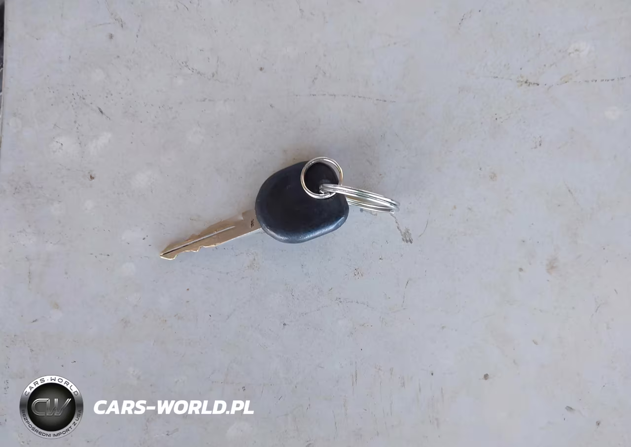 2010 Ford Focus S VIN:1FAHP3EN5AW257356 - 11