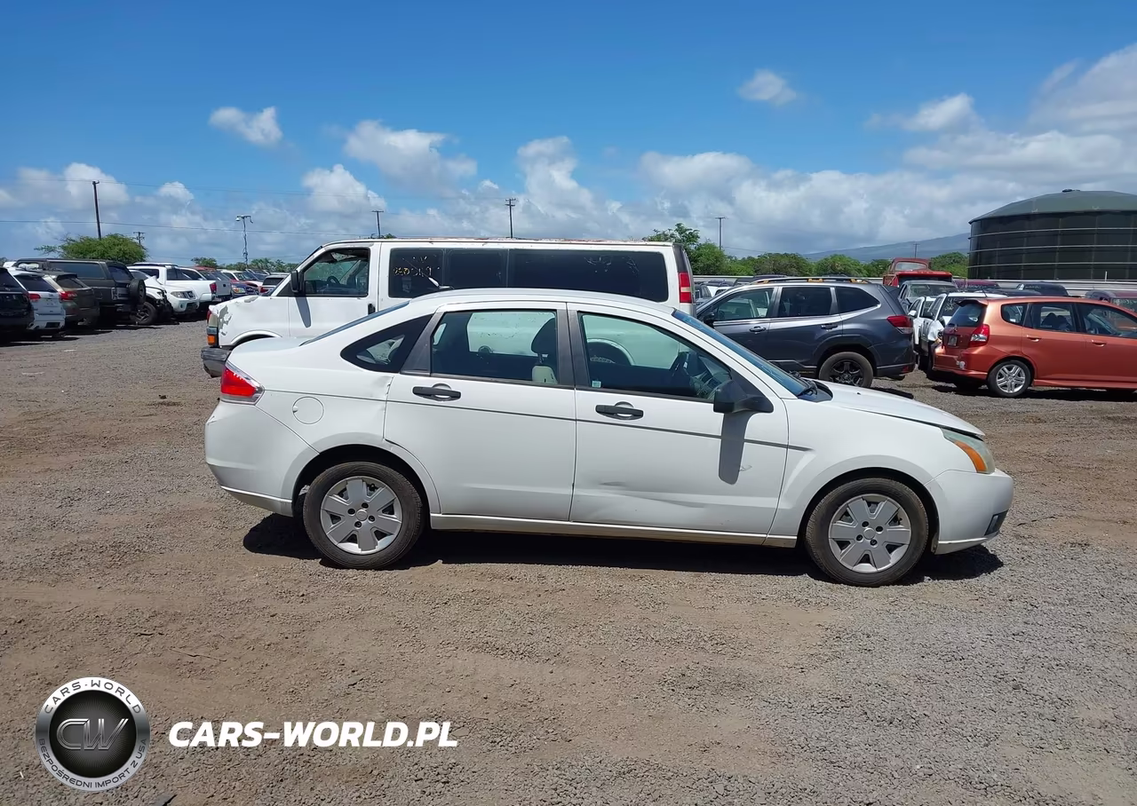 2010 Ford Focus S VIN:1FAHP3EN5AW257356 - 13